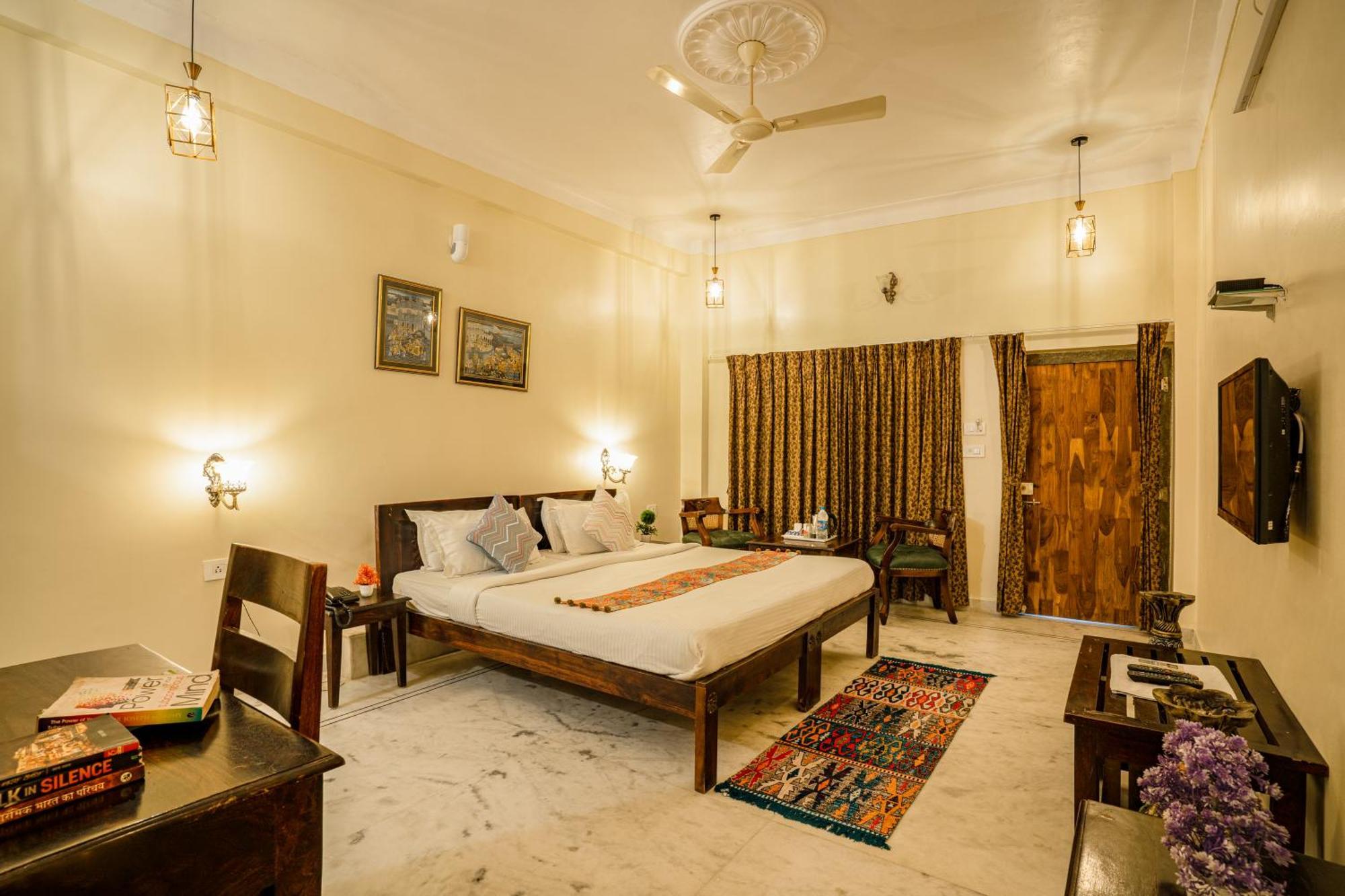 Shiv Vilas Hotel Udaipur Exterior foto